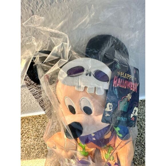NEW Mickey Mouse Glow Halloween 2023 Plush Toy 15'' Disney Sealed - Picture 7 of 10